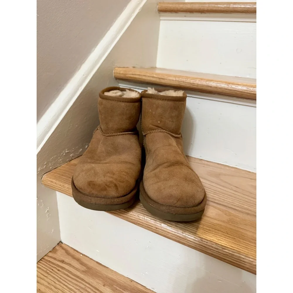 UGG Classic Mini Chestnut Suede Shearling Ankle Boots Womens 8 Snow Winter
